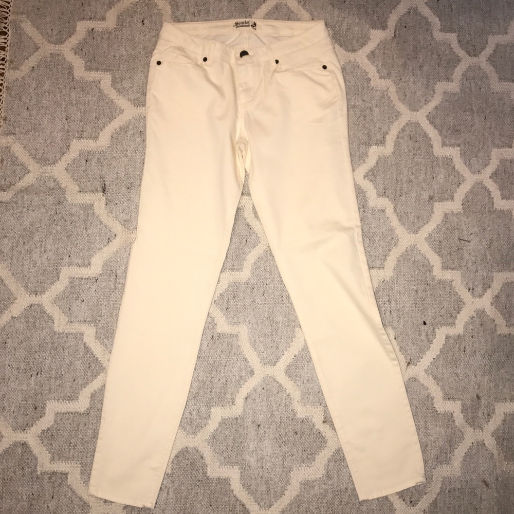 Cream Scarlet Boulevard Size 28 Jeans
